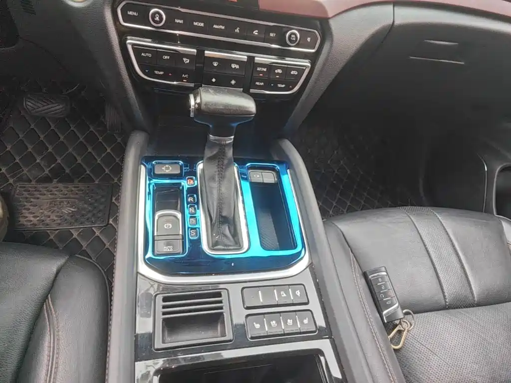 GAC Trumpchi GS8 2018 — фото 14