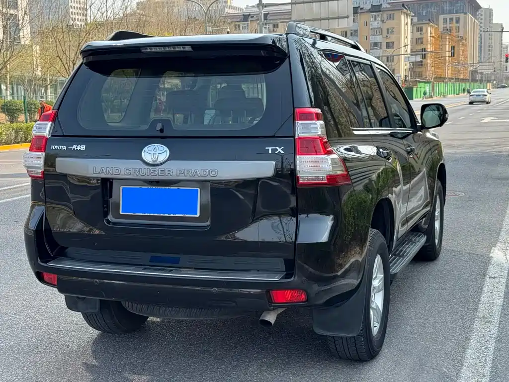 Toyota Prado 2015 — фото 28