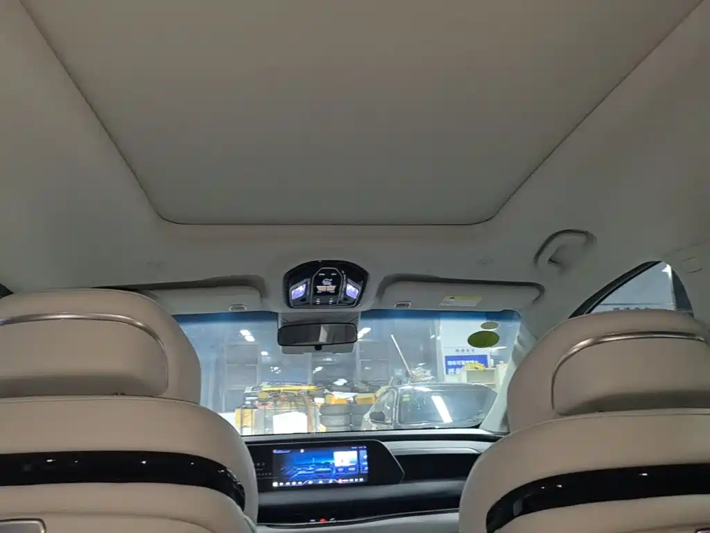Dongfeng Forthing Xinghai V9 2025 — фото 18