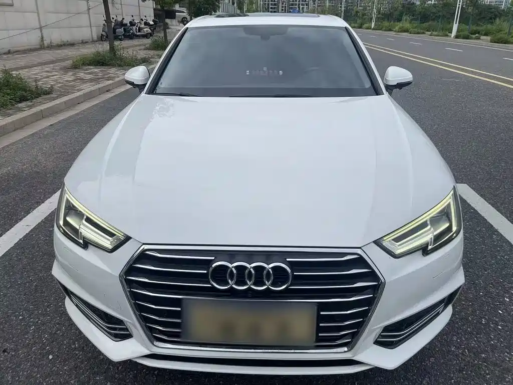 Audi A4L 2020