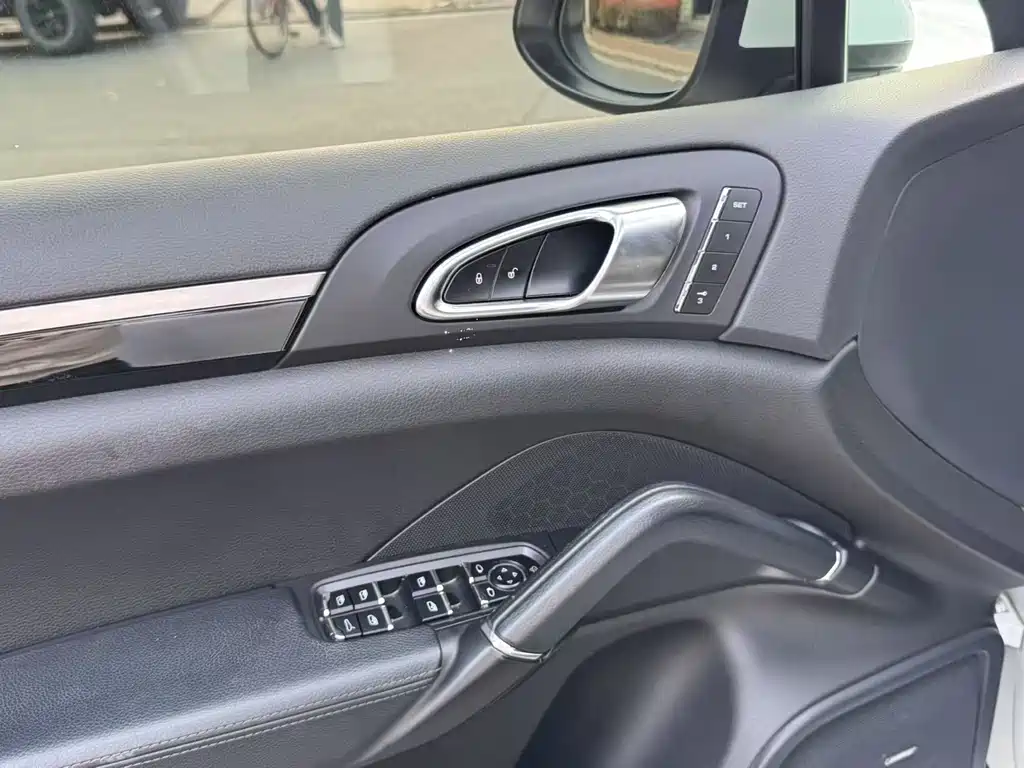 Porsche Cayenne 2014 — фото 11