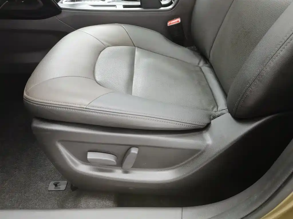GAC Motor Trumpchi GS4 2015 — фото 20