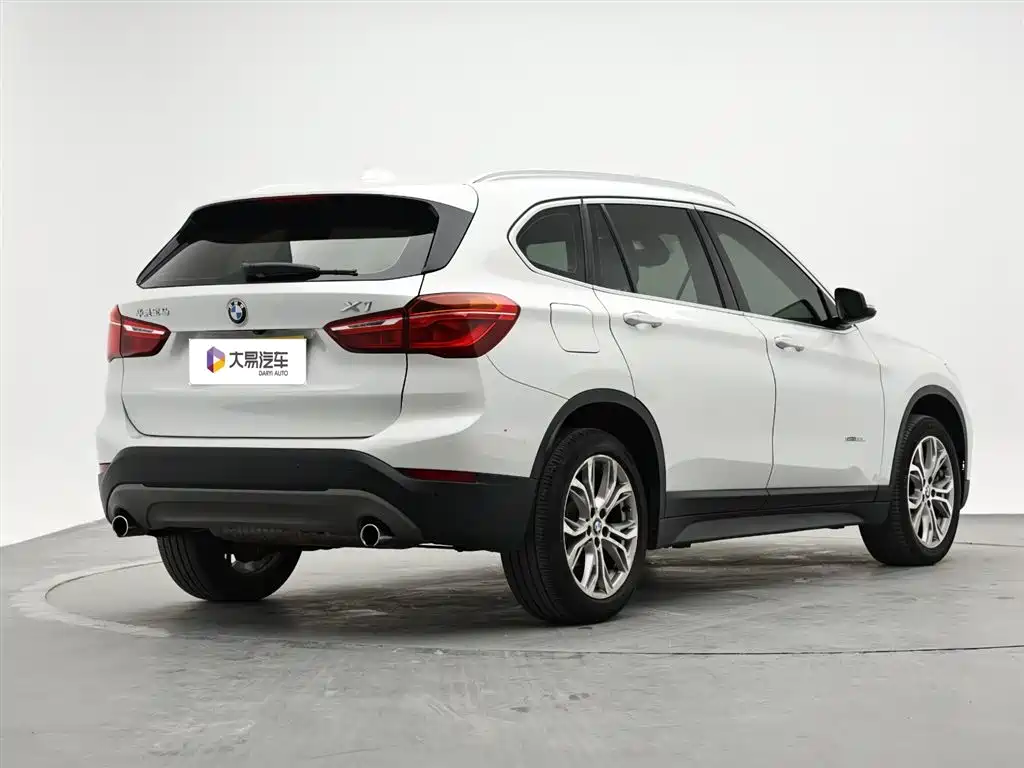 BMW X1 2018 — фото 3