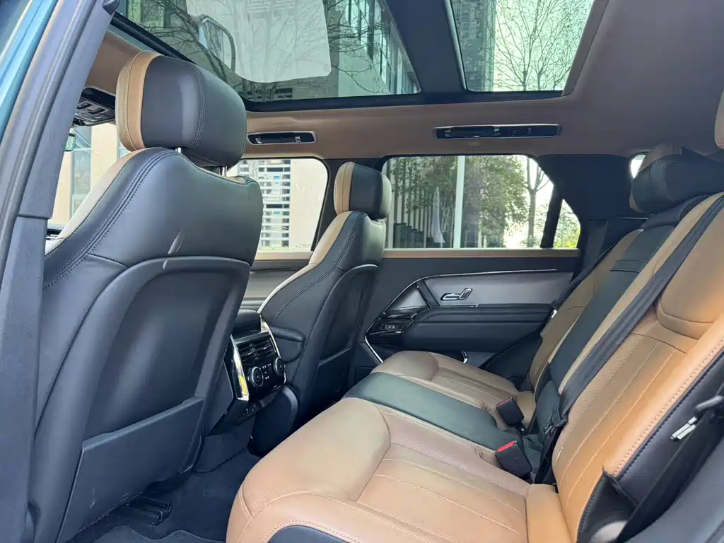 Land Rover Range Rover Sport 2023 — фото 8