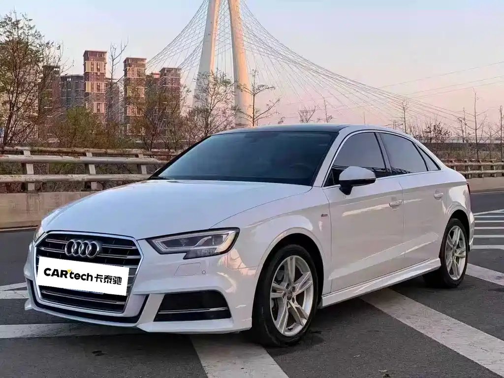Audi A3 2020 — фото 1