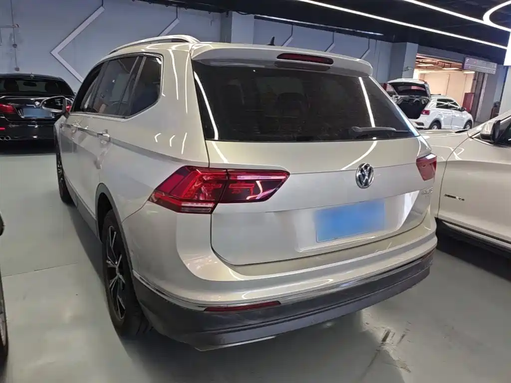 Volkswagen Tiguan L 2019 — фото 5