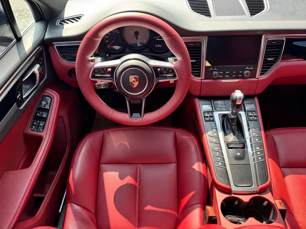 Porsche Macan 2017 — фото 13
