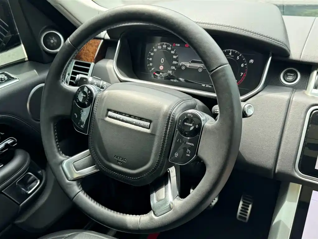Land Rover Range Rover 2022 — фото 27