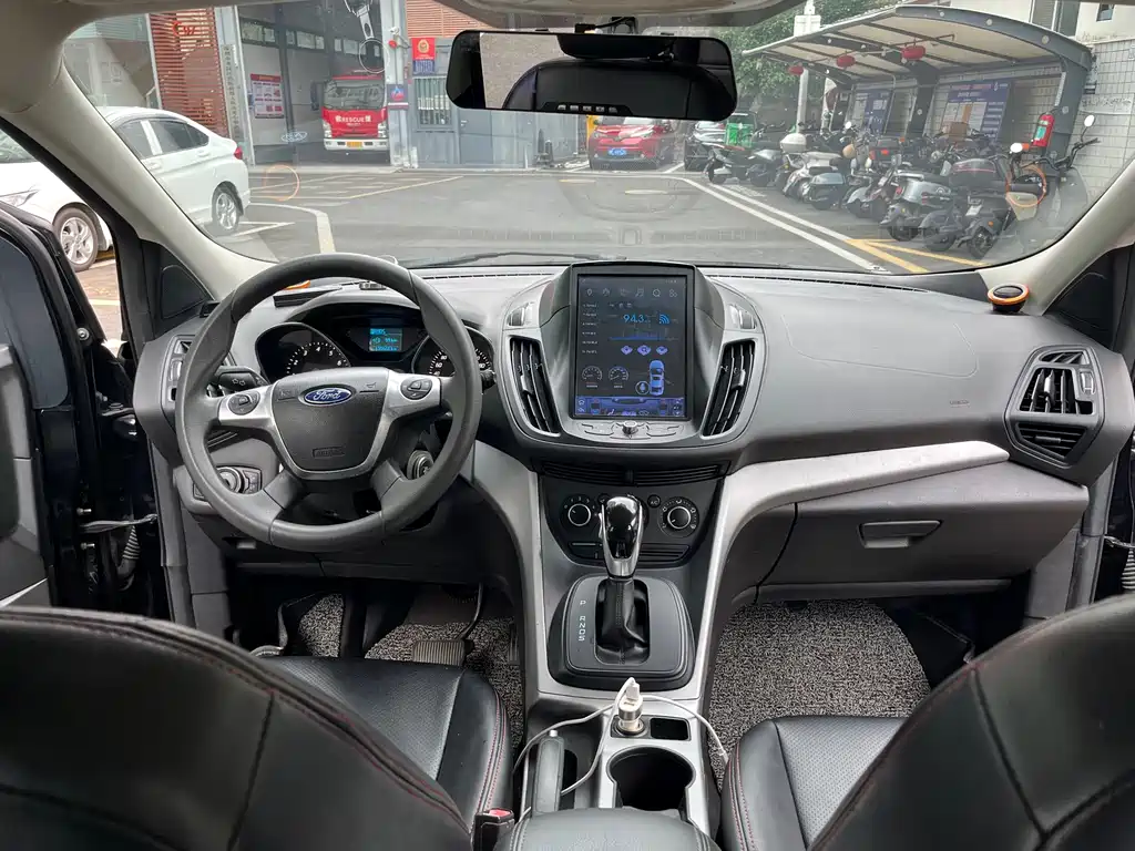 Ford Kuga 2014 — фото 23