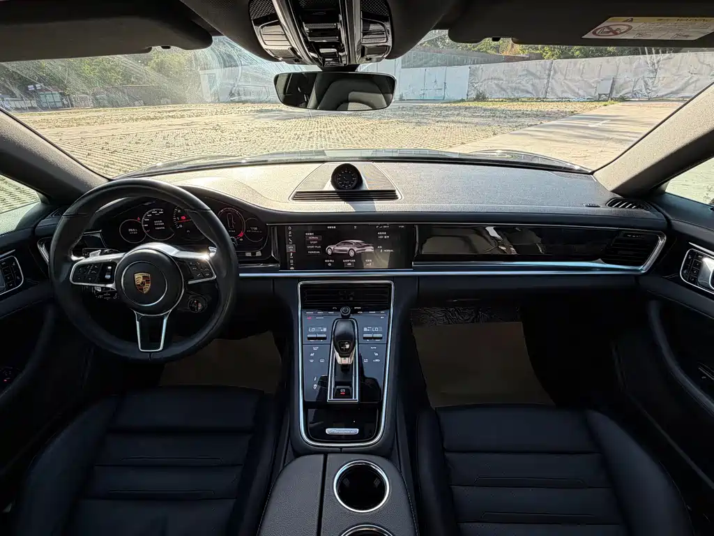 Porsche Panamera 2019 — фото 10