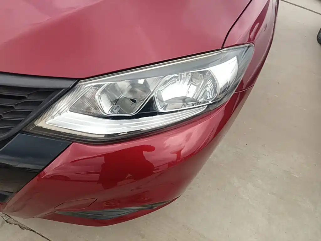 Nissan Tiida 2016 — фото 24