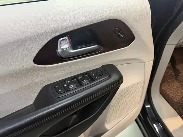 Chrysler Grand Voyager 2017