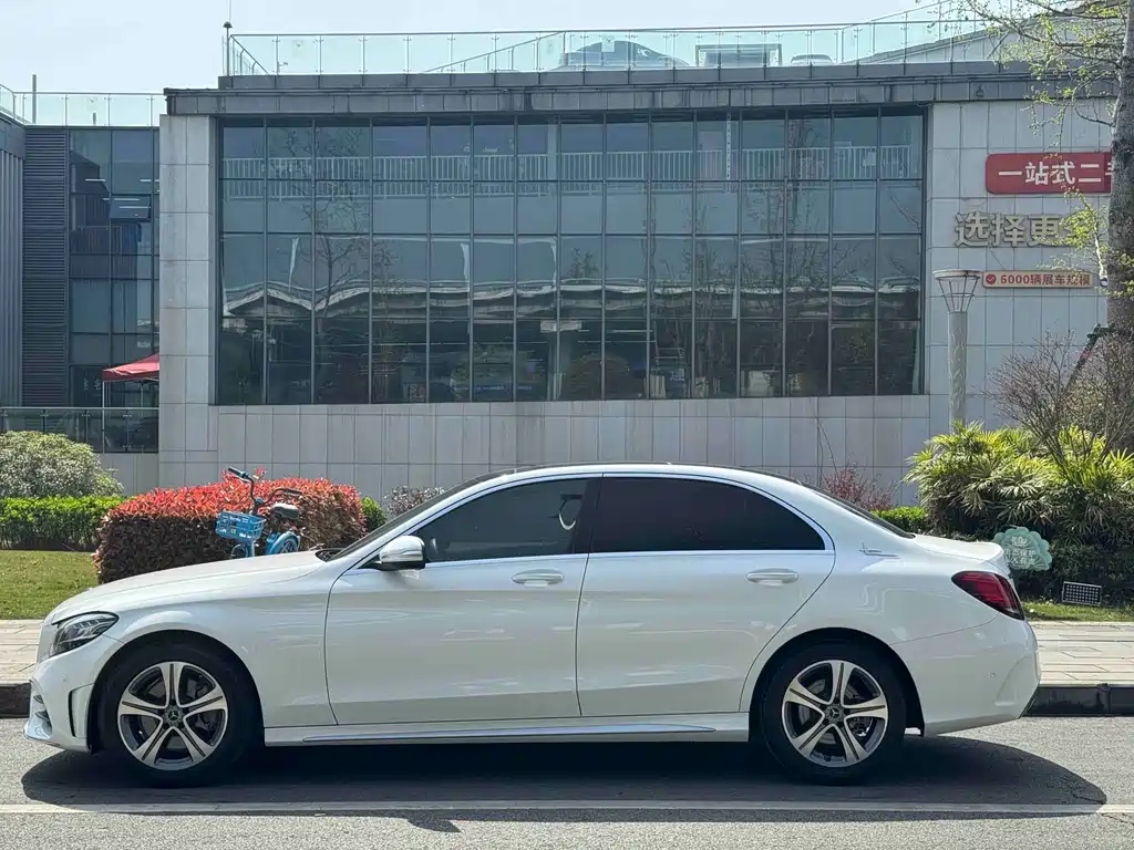 Mercedes-Benz C-Class 2020 — фото 13