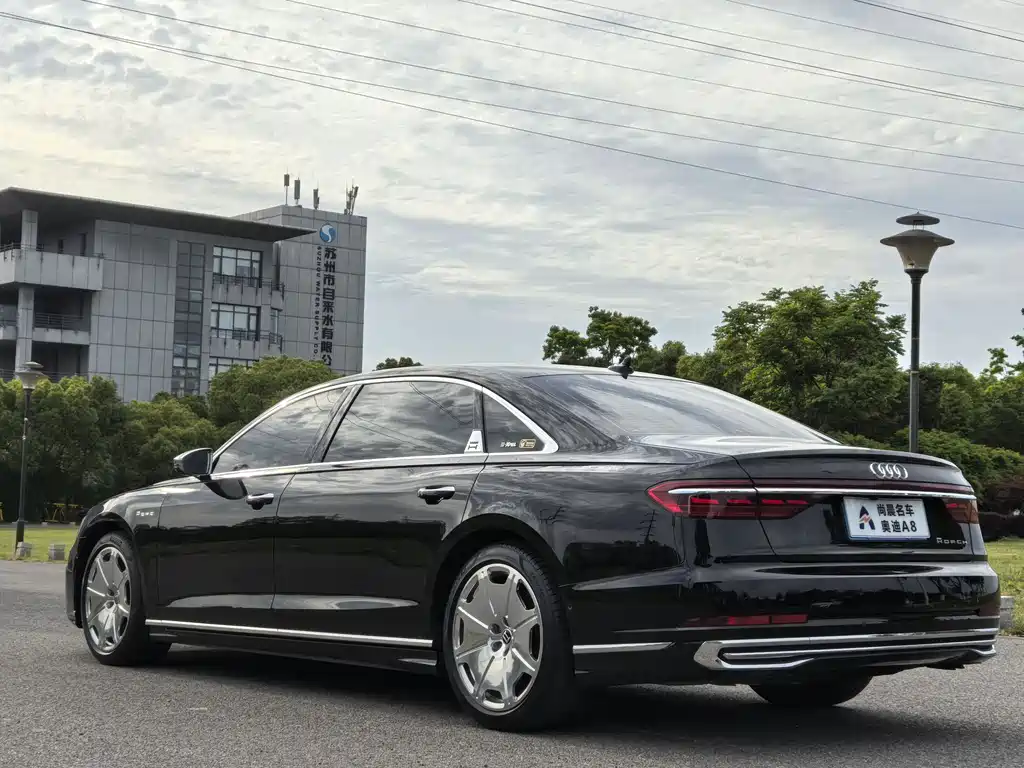 Audi A8 2025 — фото 19