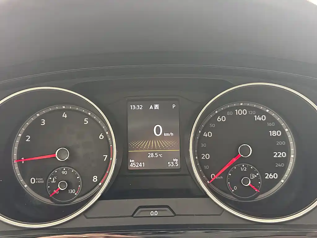 Volkswagen Tiguan L 2017 — фото 15