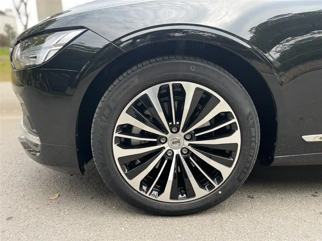 Volvo S90 2023 — фото 18