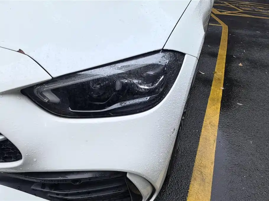 Mercedes-Benz C-Class 2022