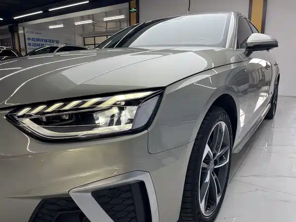 Audi A4L 2020