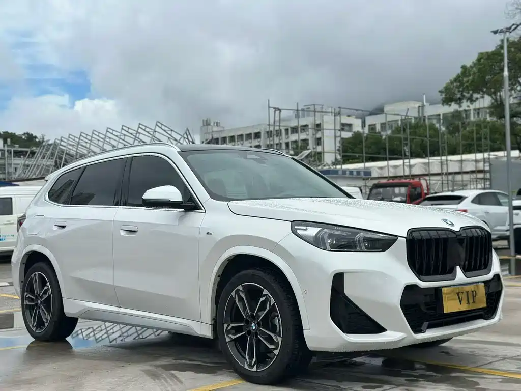 BMW X1 2024 — фото 1