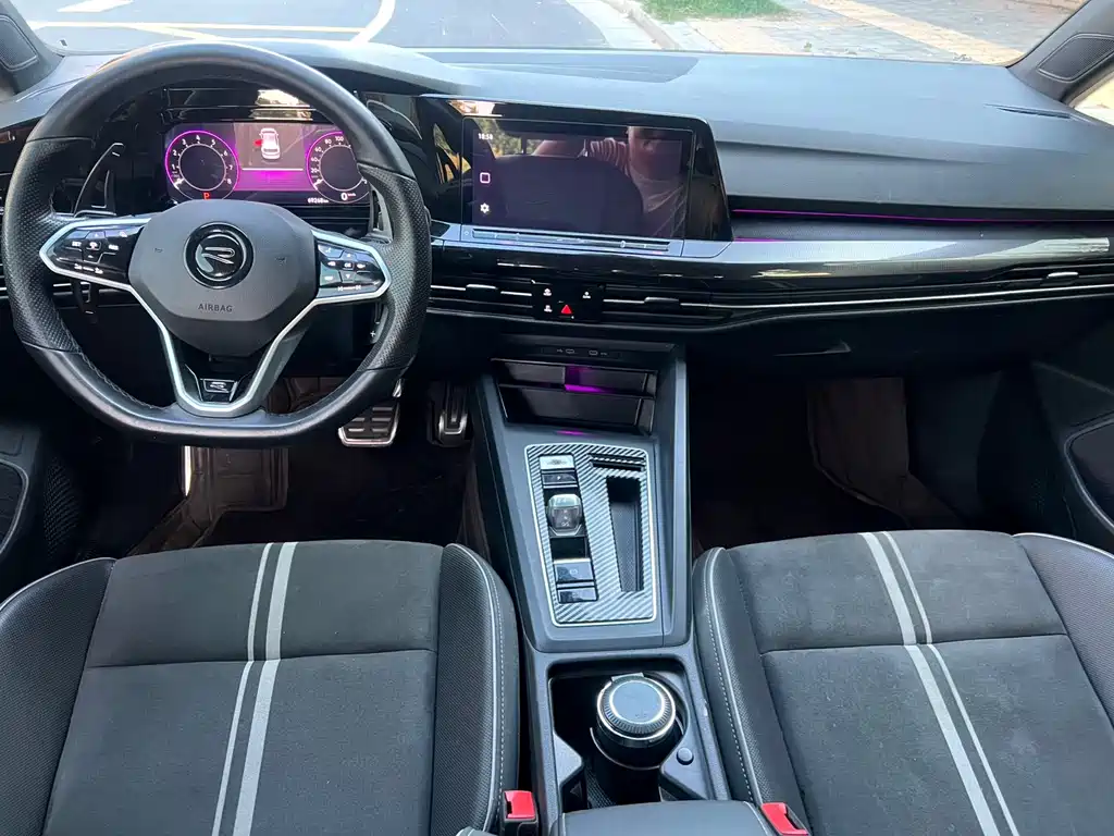 Volkswagen Golf 2022