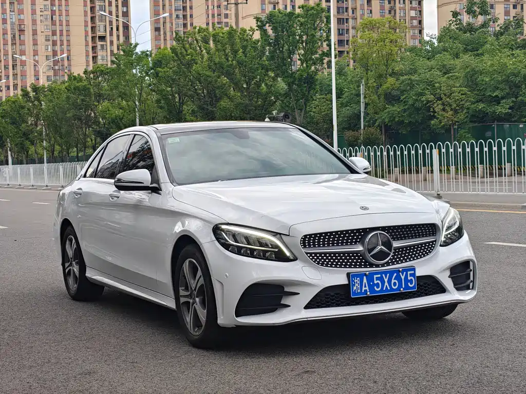 Mercedes-Benz C-Class 2020