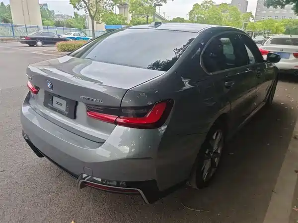BMW i3 2024