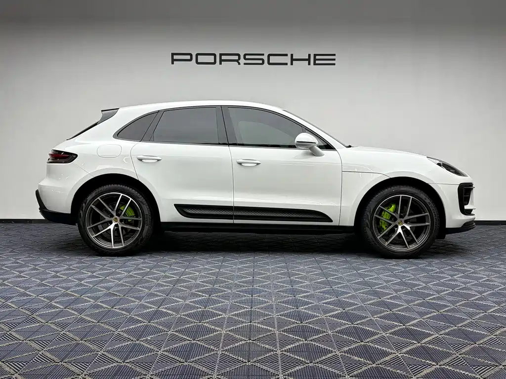 Porsche Macan 2023 — фото 4