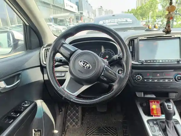 Kia KX3 2016