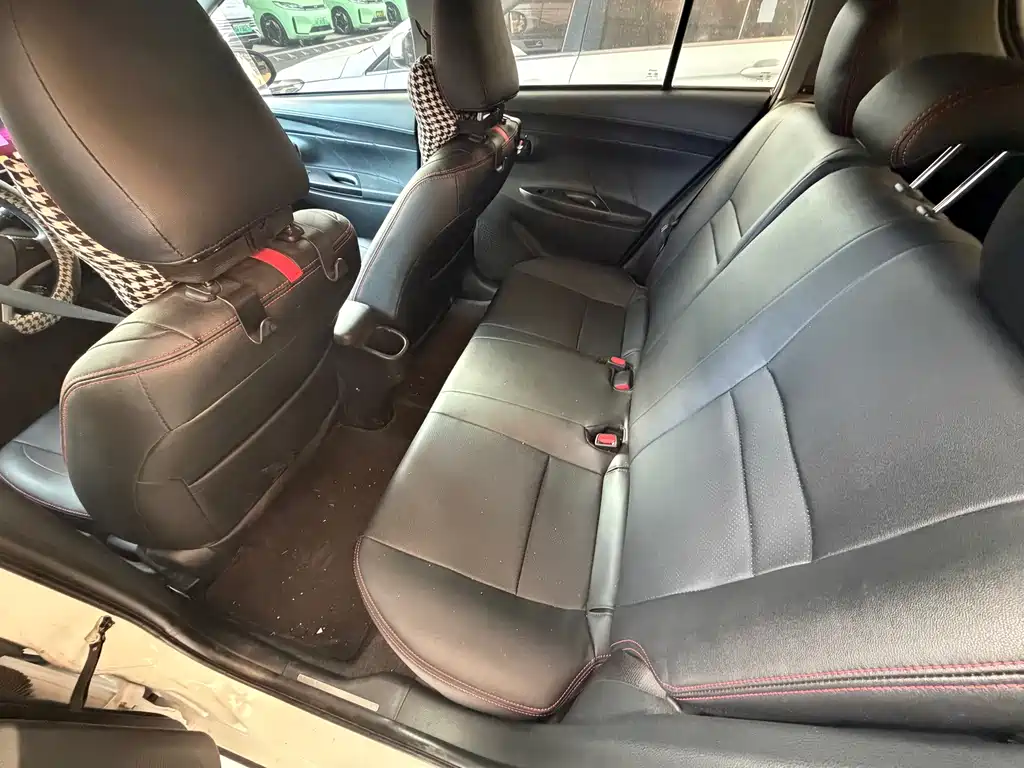 Toyota Yaris L 2023