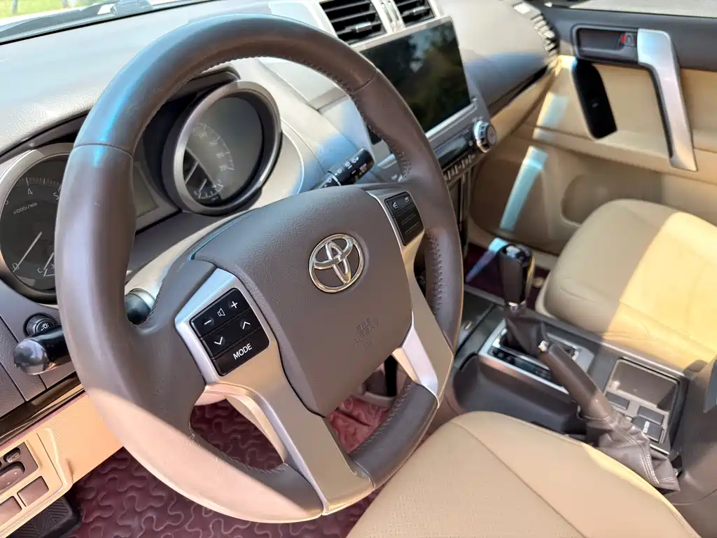 Toyota Prado 2016 — фото 5