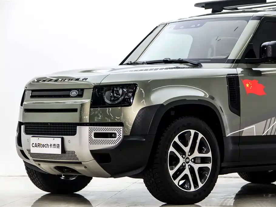 Land Rover Defender 2023 — фото 7