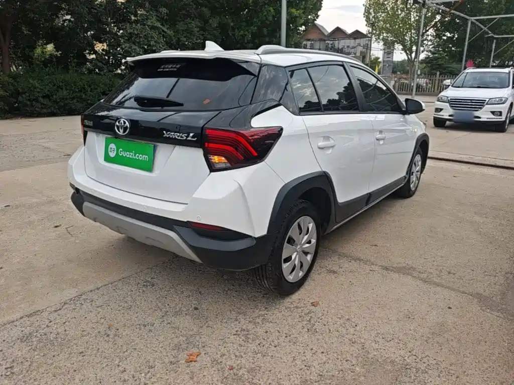 Toyota Yaris L 2020