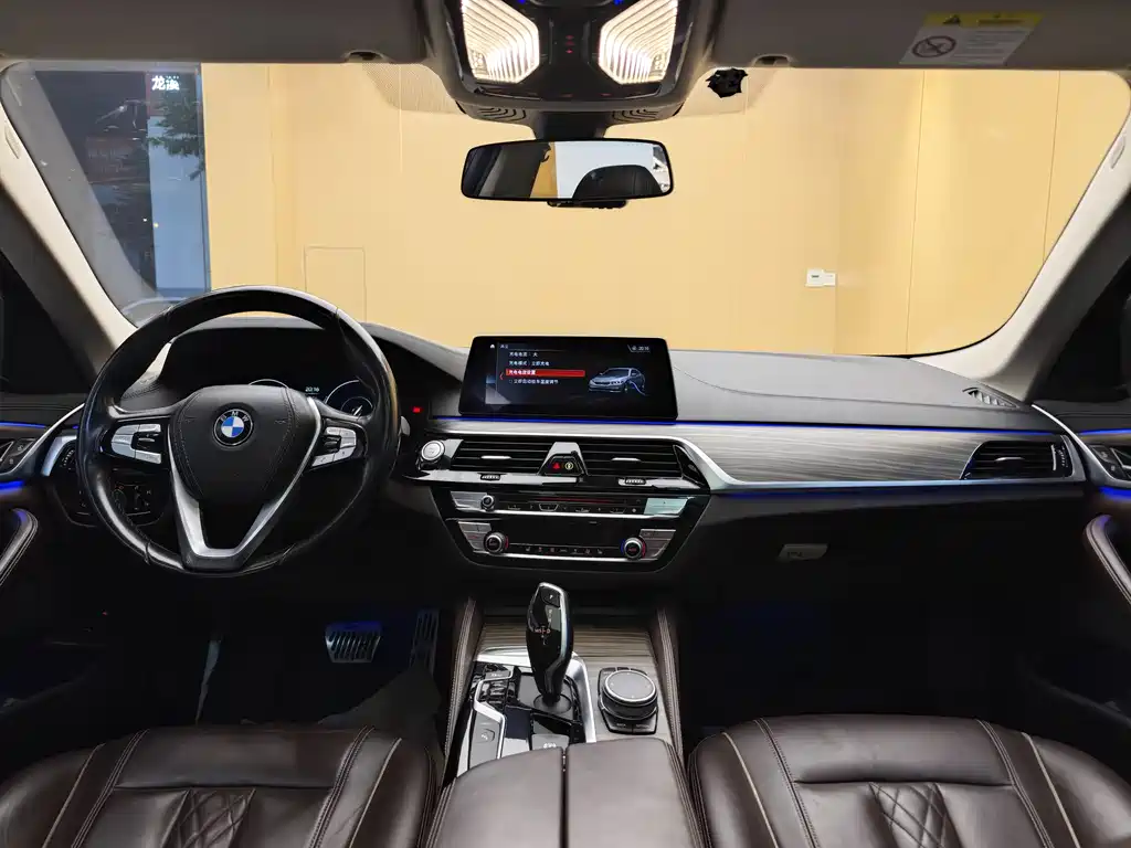 BMW 5 Series New Energy 2018 — фото 21