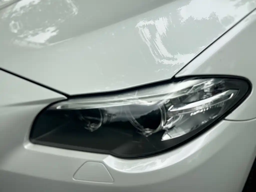 BMW 5 Series 2016 — фото 18