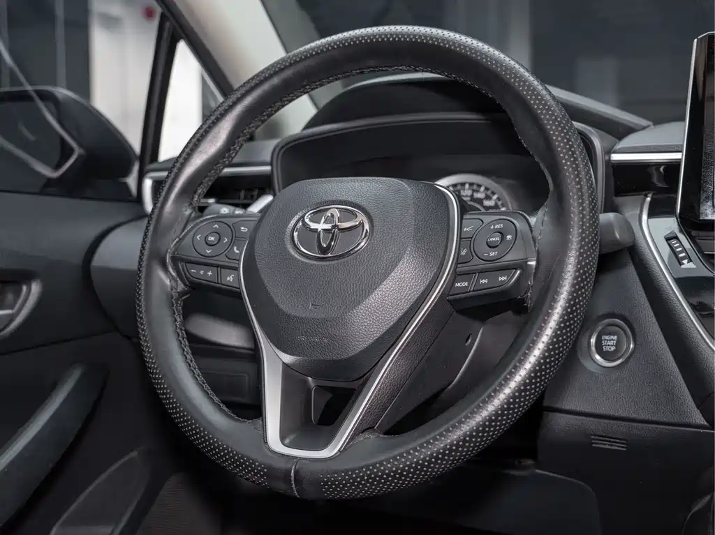 Toyota Corolla 2023 — фото 17