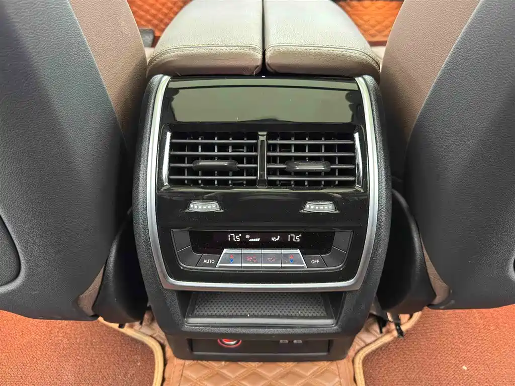 BMW X7 2022 — фото 11