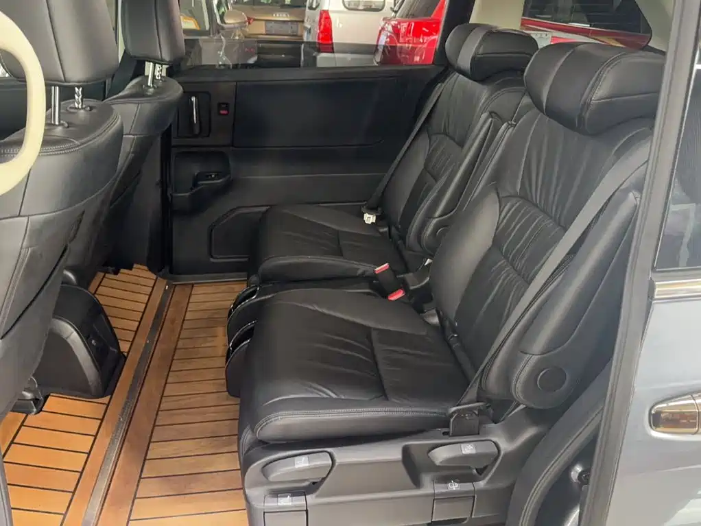 Honda Odyssey 2022 — фото 13
