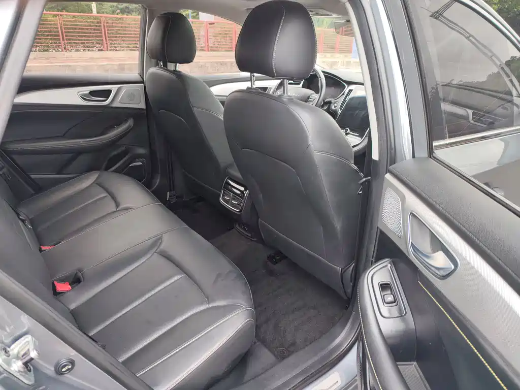 Roewe i6 MAX 2022 — фото 13