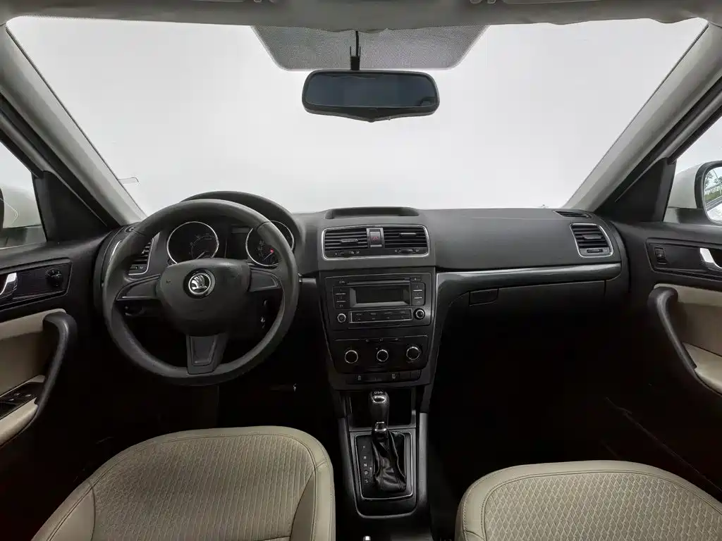 Skoda Yeti 2014 — фото 5
