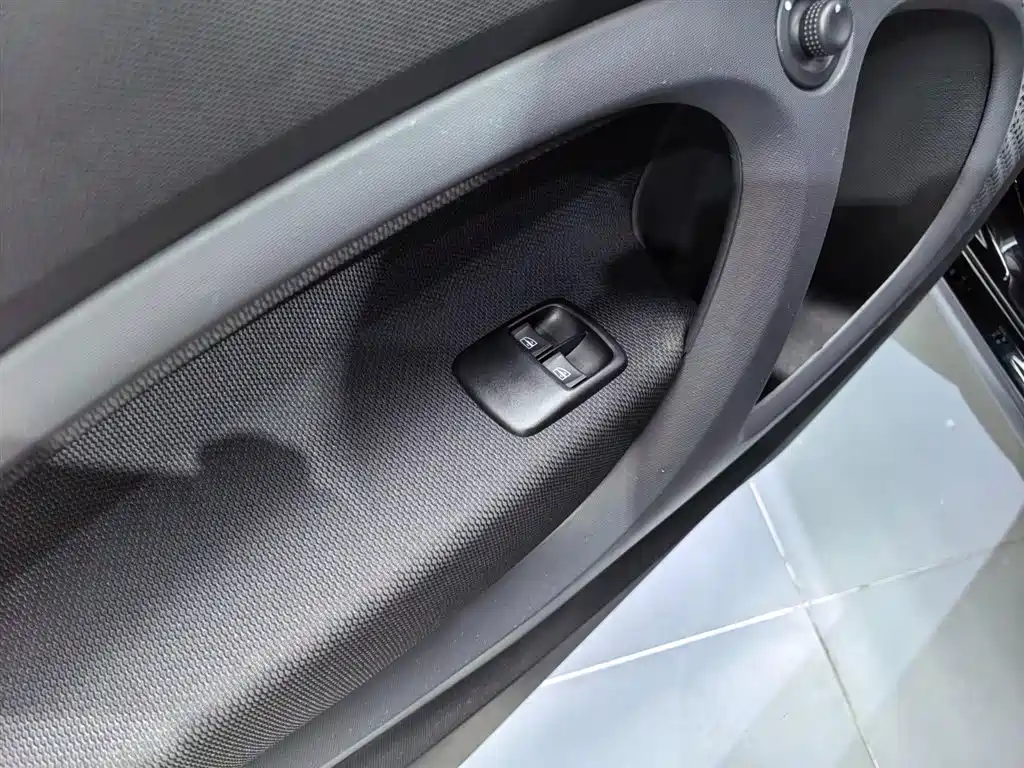 smart Fortwo 2019 — фото 15