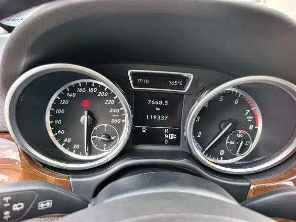 Mercedes-Benz M-Class 2012