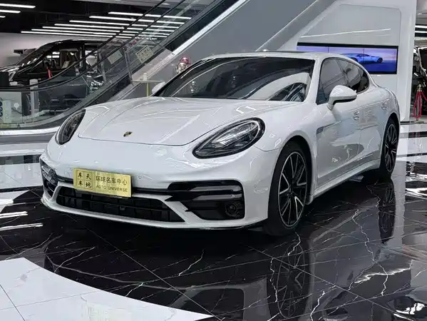 Porsche Panamera 2015