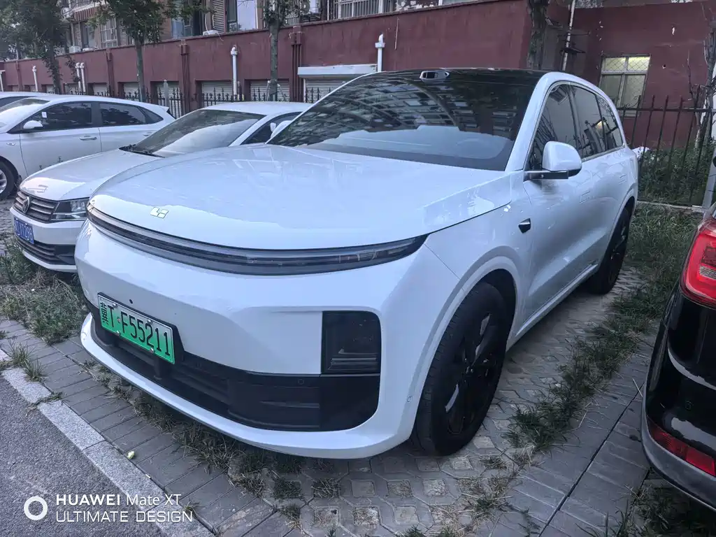 Li Auto Li L6 2025