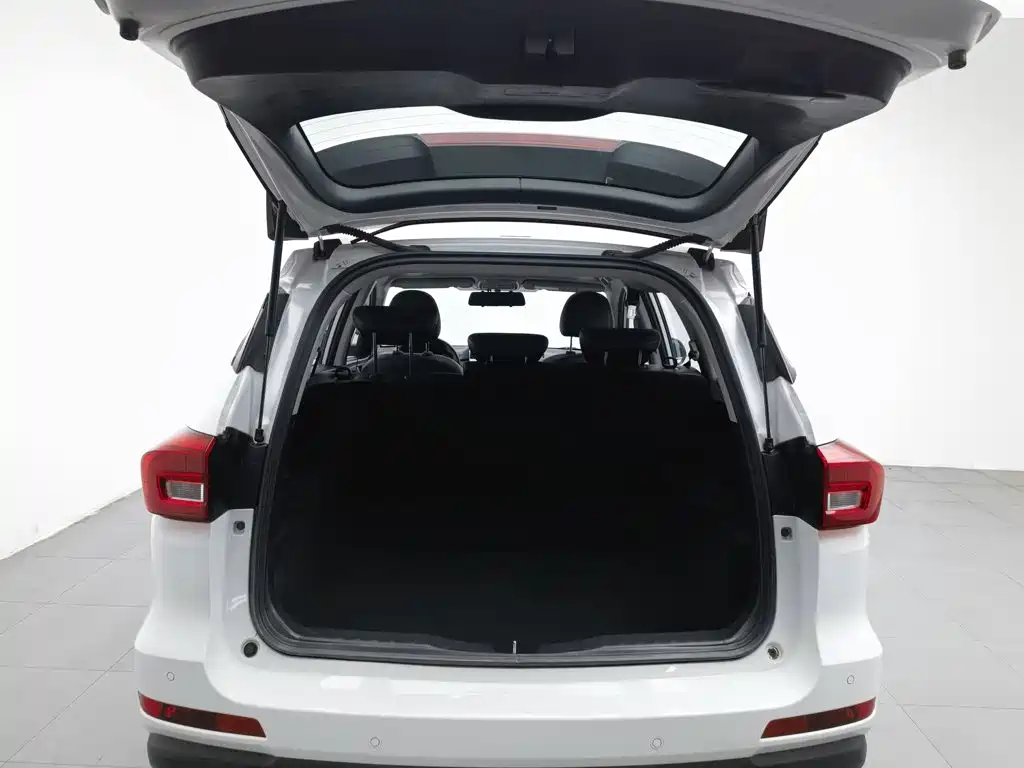 Haval M6 2020 — фото 16