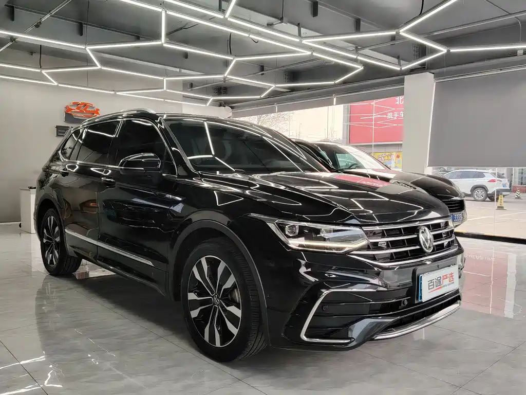Volkswagen Tiguan L 2022 — фото 4