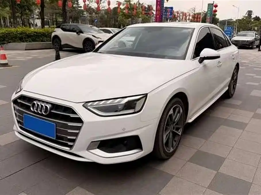 Audi A4L 2020 — фото 1