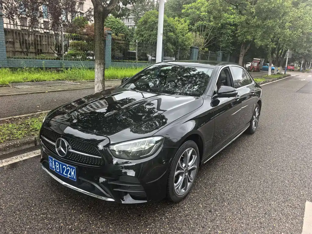 Mercedes-Benz E-Class 2022