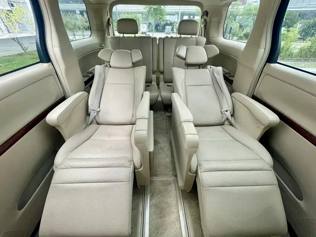 Toyota Alphard 2011 — фото 20