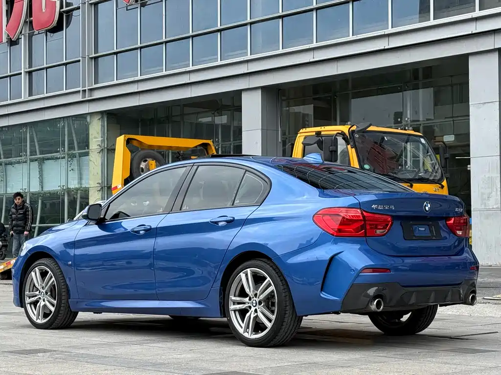 BMW 1 Series 2019 — фото 2