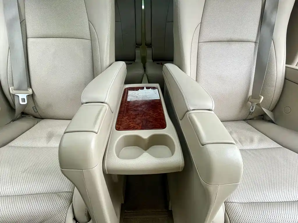 Toyota Alphard 2011 — фото 17